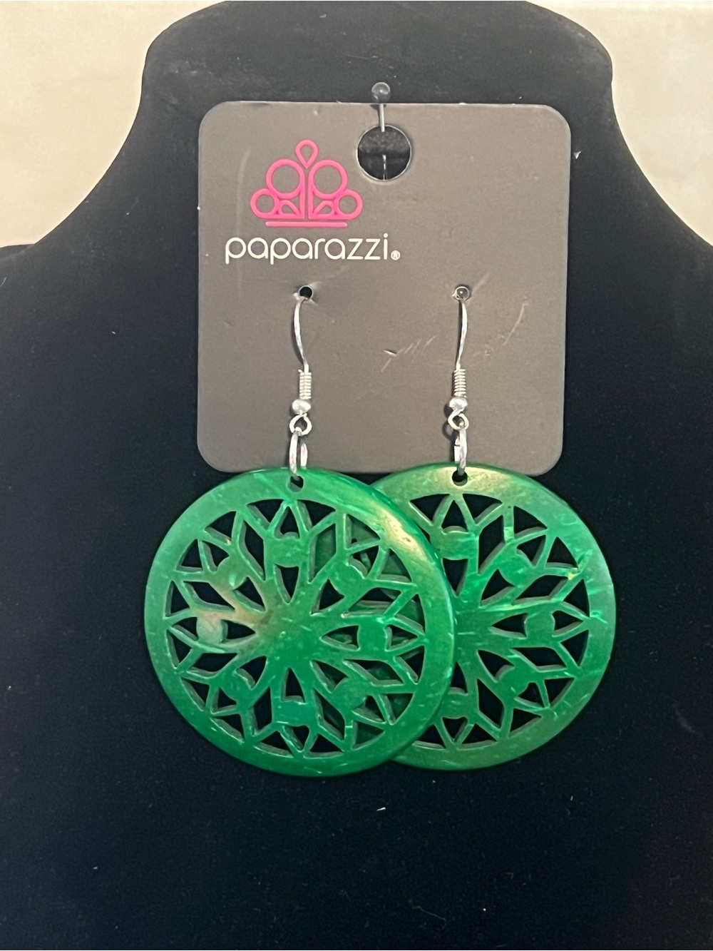 Paparazzi Emerald Cutout Disc Drop Earrings